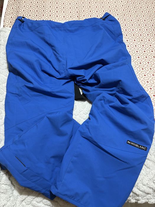 Pantaloni grosi,ca noi,o singura purtare