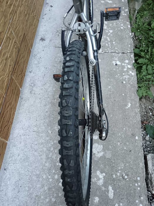 Vând bicicleta in stare foarte buna