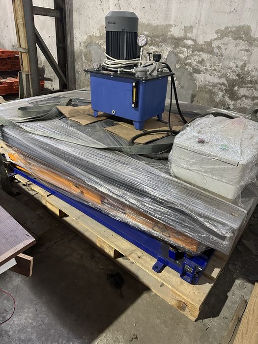 Електрохидравлична ножична платформа