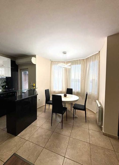 Дава се под наем Тристаен апартамент в София, Витоша - 113 кв.м за 899 € - Снимка #5