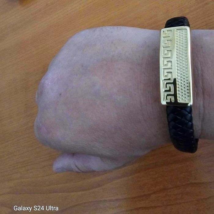 Луксозни мъжки кожени гривни с елементи Версаче