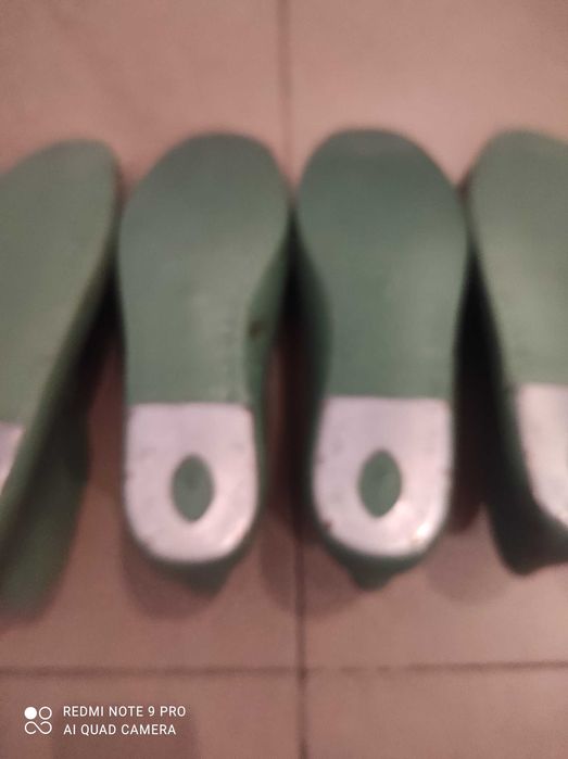 Продавам калъпи за обувки