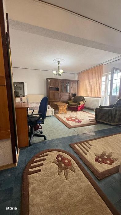 Garsoniera spatioasa cu balcon – Strada Lupeni, Ploiesti | Etaj 1 |