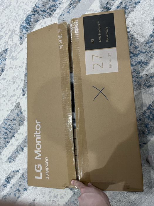 Монитор LG 27MP400