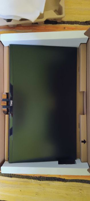 Dell 22' SE2219H монитор (Като нов)