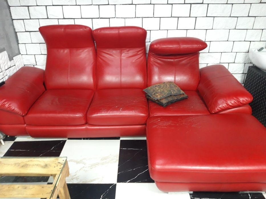 продам диван кожанный