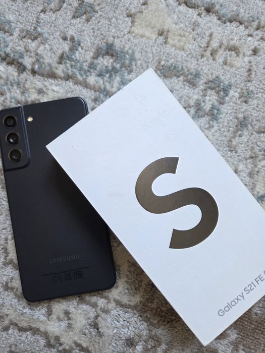 Стекло на Samsung Galaxy S21 FE