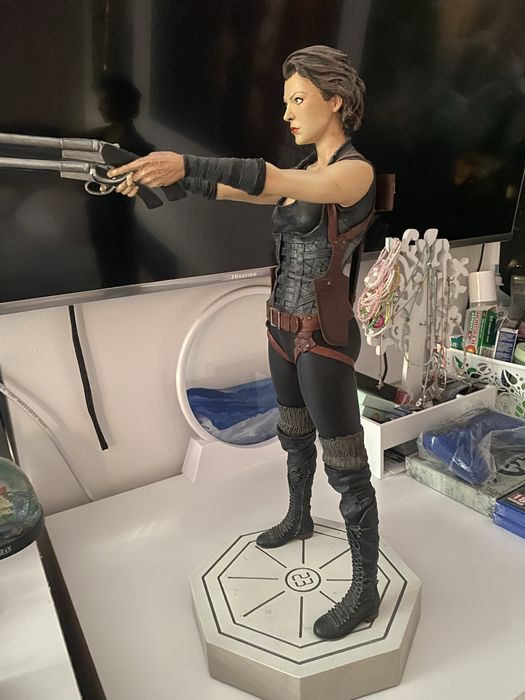 Figurina Resident Evil Afterlife Edition Ps4 Ps5 Playstation Statueta