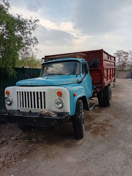 Газ 53 келишилган нархда тезда сотилади