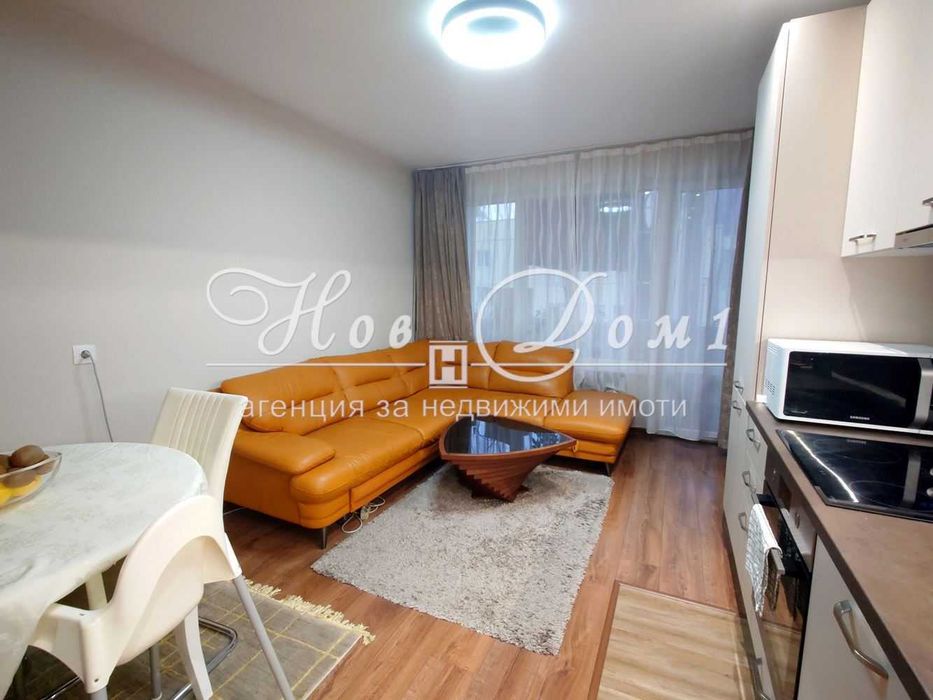 Продава се Тристаен апартамент в София, Изток - 70 кв.м за 3143 €/кв.м - Снимка #2