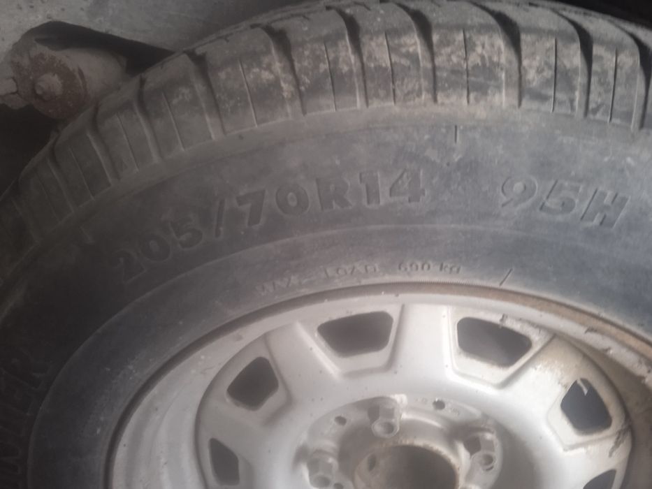 BMW 23 zapchastlari sotiladi xamma zapchast bor