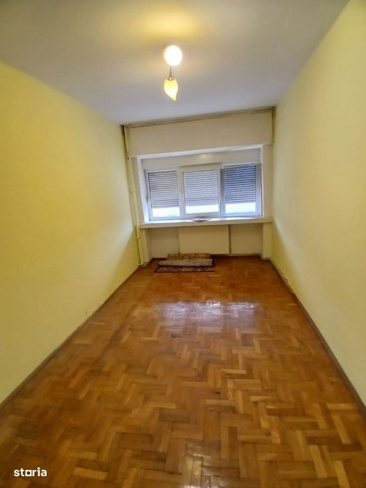 Ultracentral, 3 camere