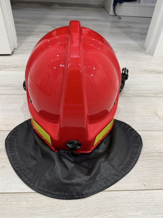 Продам пожарную каску