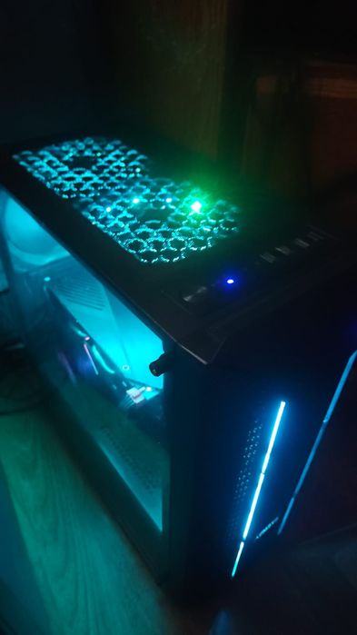 Vând sau Schimb calculator cu iphone