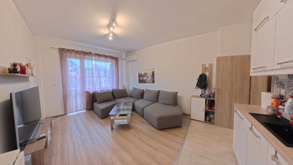 Продава 4-СТАЕН / София, Център / 100 кв.м / бул. Васил Левски - СМГ