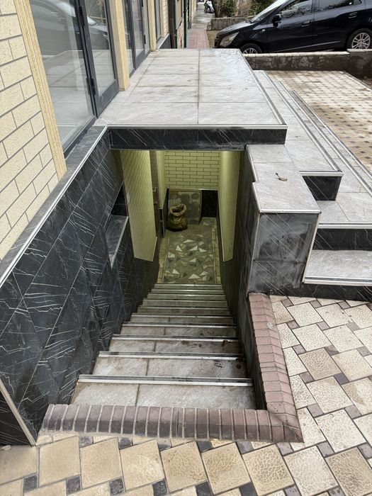 Продаеться дом улица Халкабад  ориентир Гидрометцентр 200 м2