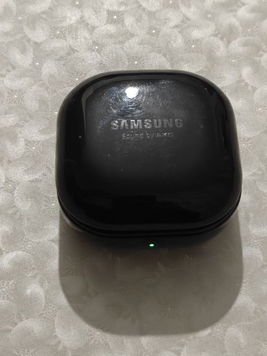 Samsung buds live