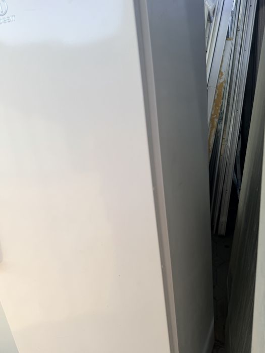 Морозильник Indesit 275литр