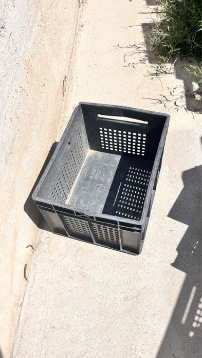 Пластиковые ящики