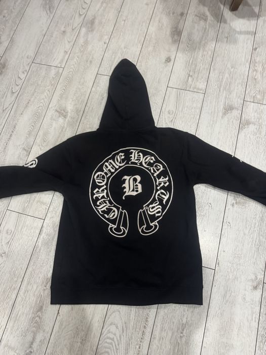 очень поношенный худак Chrome Hearts Bella Hadid