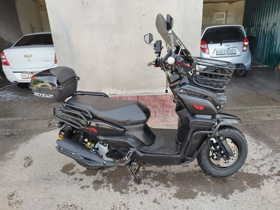 Продаётся скутер танк