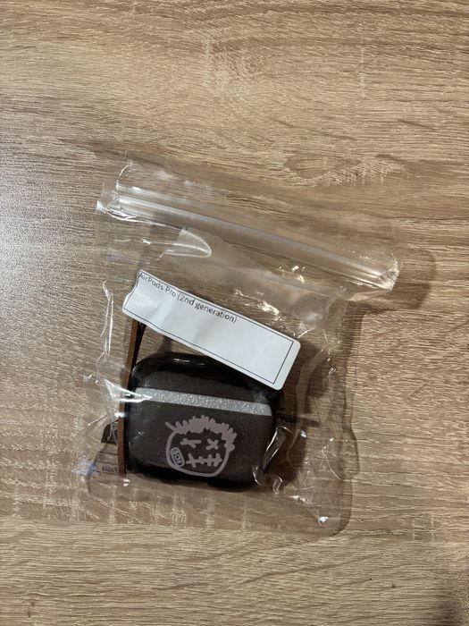 AirPods Pro 2-ро поколение. (Оригинални, С калъф на Travis Scott)