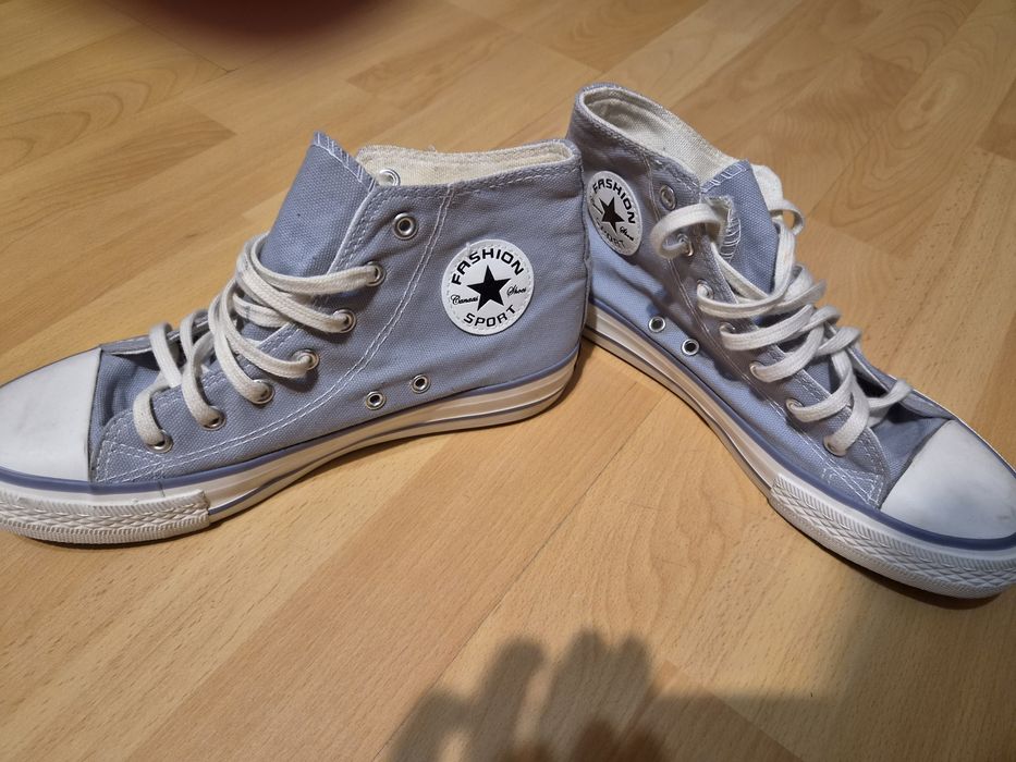 Tenesi tip Converse