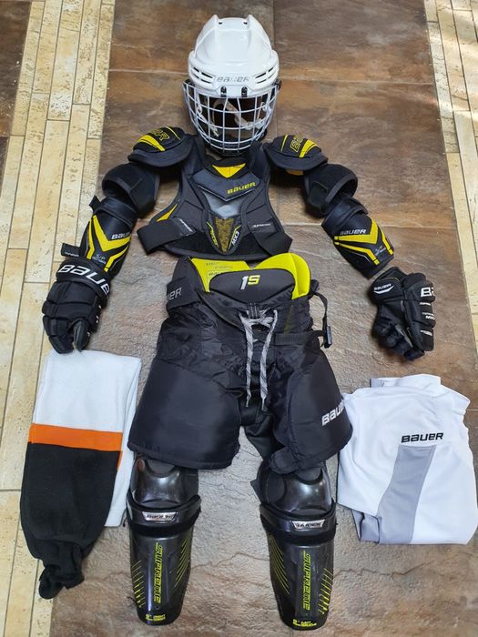 Детская хоккейная экипировка BAUER (полный комплект)