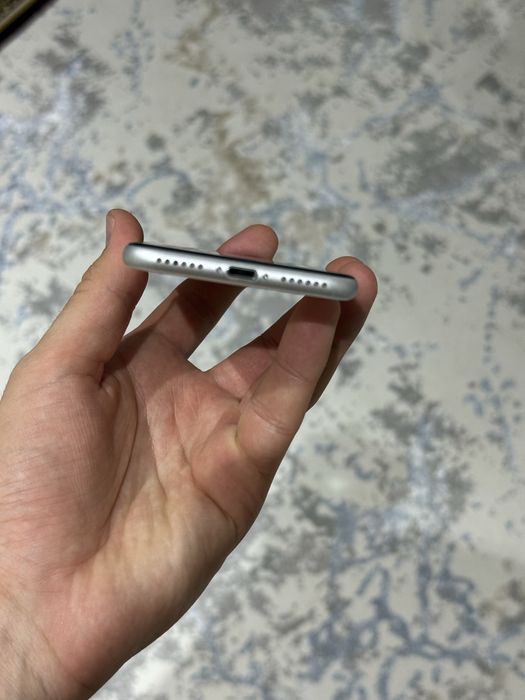 iPhone se 2020 64 gb