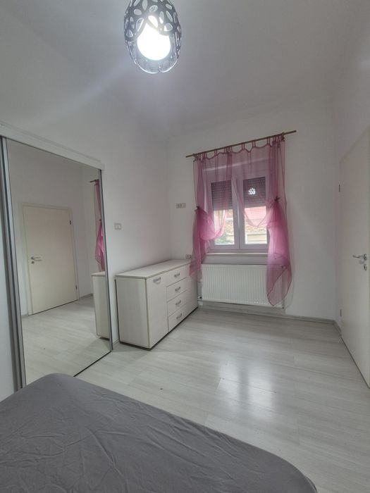 Vând apartament cu 2 camere central
