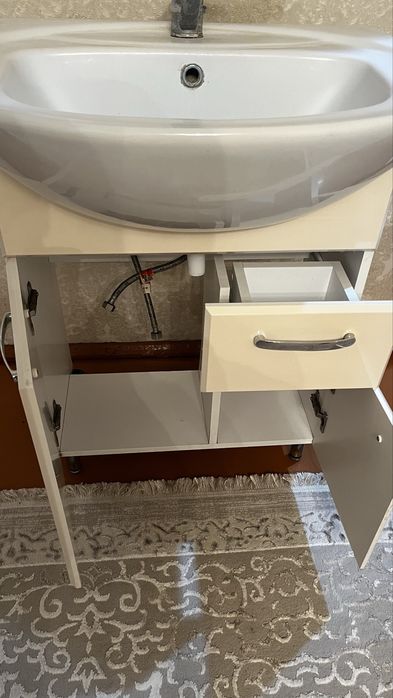 Продам раковина с тумбой