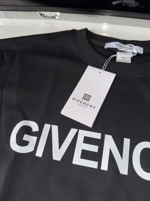Givenchy блуза.