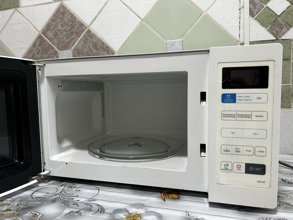 Микроволновка  Samsung
