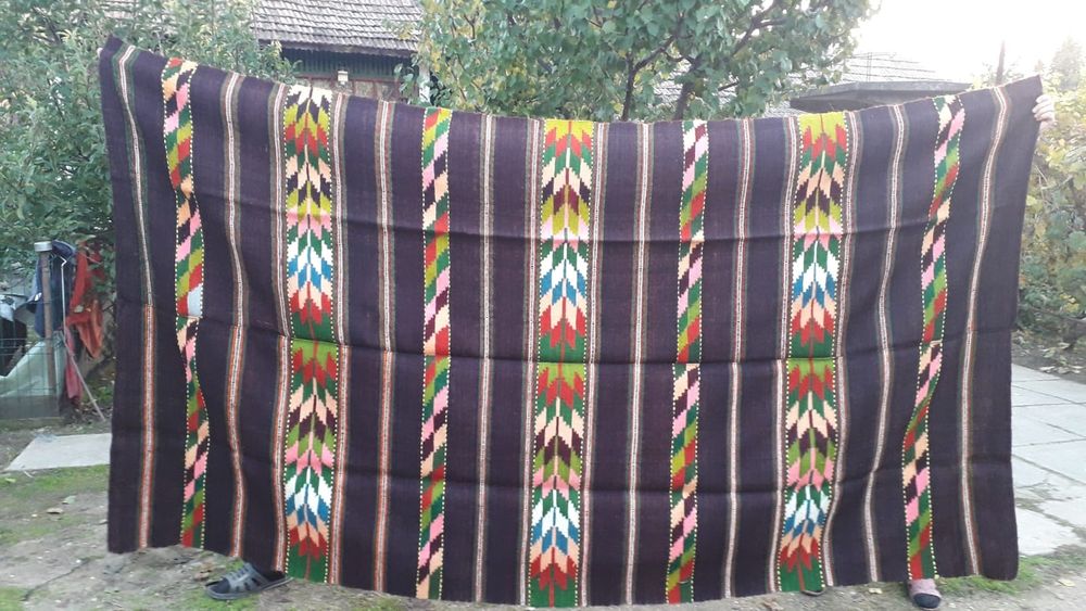 Covoare tesute din lană