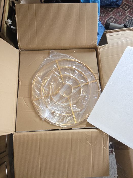 Златист полилеи с Висящи кристали