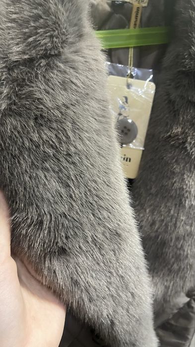 Новая куртка с биркой