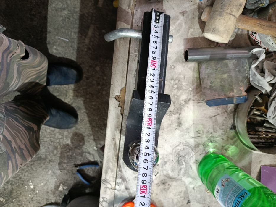 Фаркоп под квадрат.