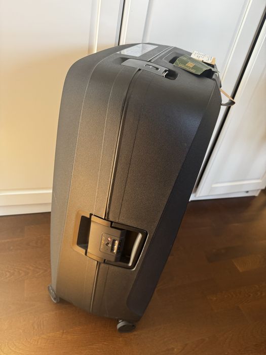 Troller Samsonite ESSENS-003 TROLLER SPINNER 75/28 CM.
