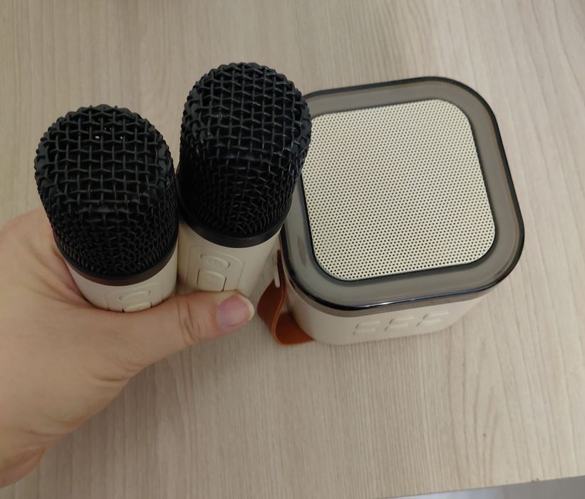 Продам колонку с микрофонами