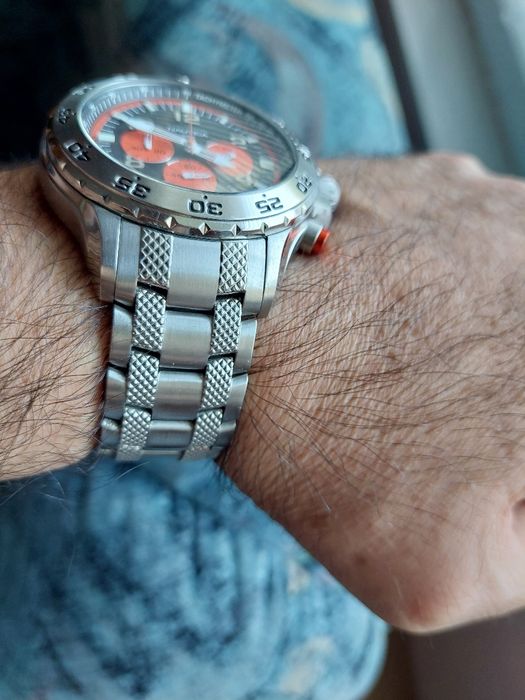 Продавам Мъжки Часовник  NAUTICA.