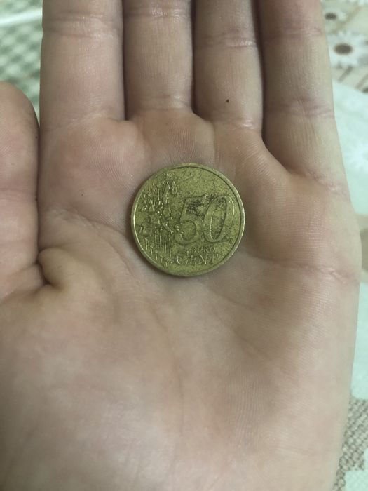 Vând monede 10 centi 50 lei si 50 centi
