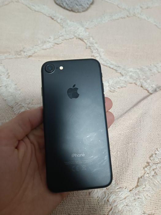 Vand iphone 7  3 bucati
