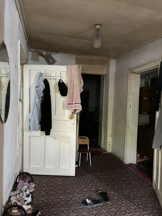 Продаёться дом срочно в общем дворе