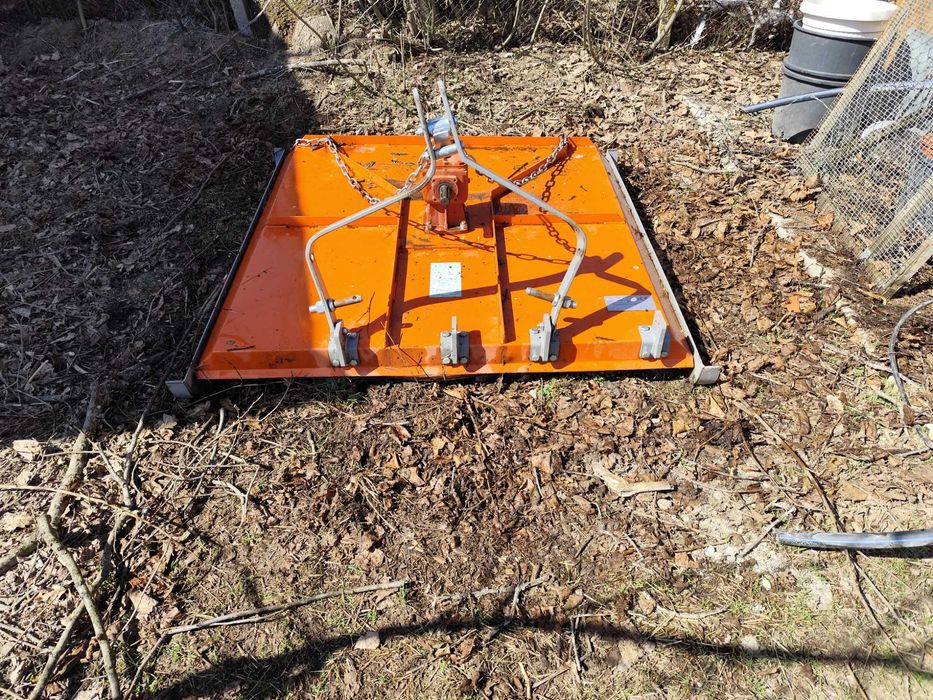 Трактор Kubota GT3 4х4 23 к.с. с мулчираща косачка и теглич