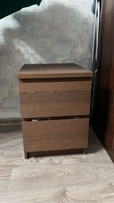 Прдам тумбочку   ikea