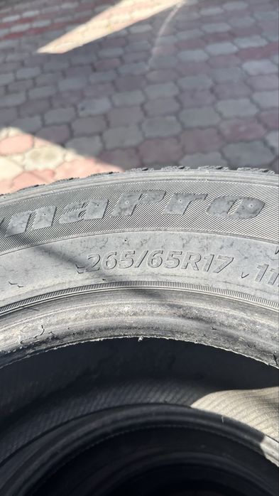 Продам резину 265/66R17