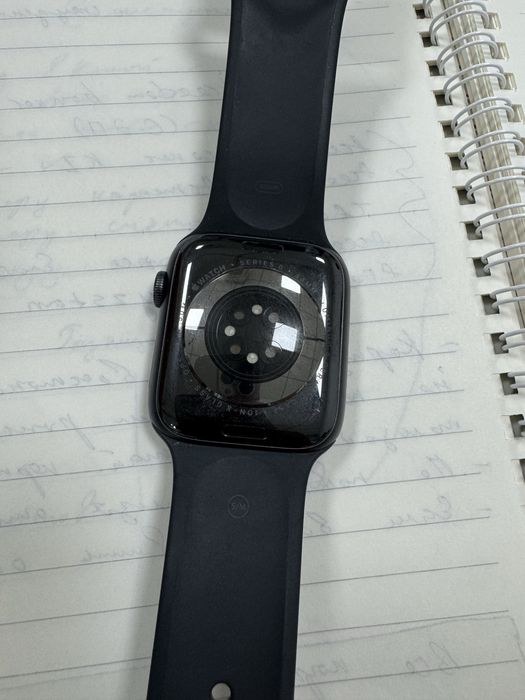 Продам Apple watch 6 44mm