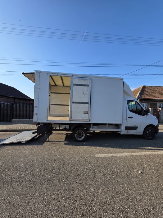 Vând sau schimb Renault Master 3. Preț 8950 euro negociabil.