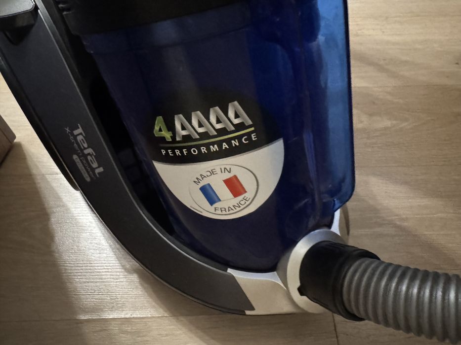 Продам Пылесос tefal