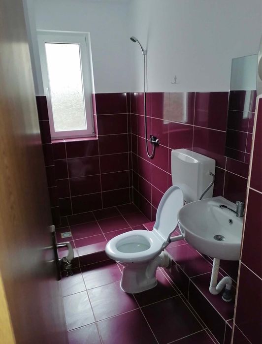 Închiriez garsonieră zona 2 Babe(lângă centrul medical Irina)